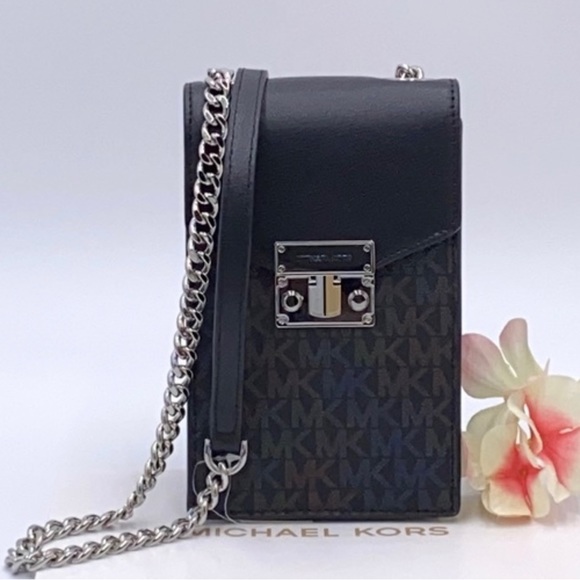 Michael Kors Handbags - Michael Kors Rose SM NS Phone Crossbody